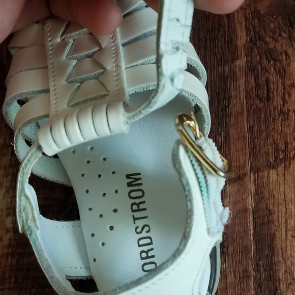 🚫SOLD🚫《Nordstrom 》Infant White sandals - Picture 6 of 6